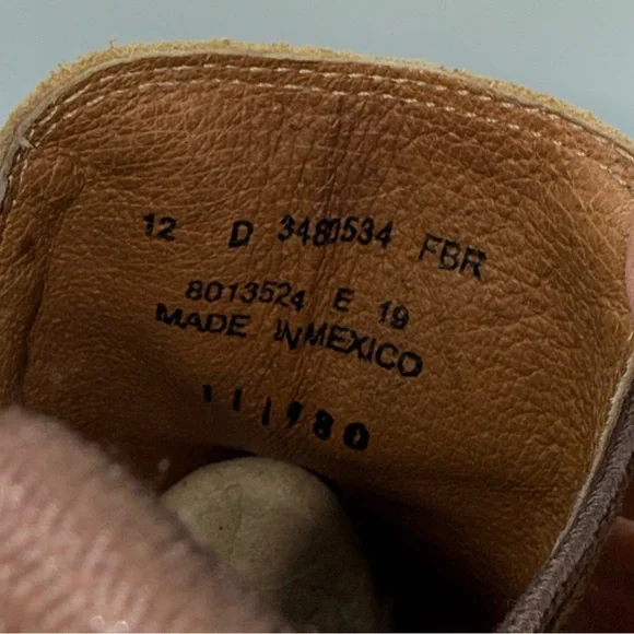 Frye - men’s Dylan Chelsea Boots Tan suede leather ankle boots pull on shoes 12 - Picture 5 of 9